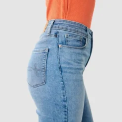 DENIZEN® From Levi's® Women's Ultra-High Rise Sculpting Cropped Flare Jeans -CUPSHE Store GUEST 1f4f83b3 4df7 4359 b297 3694d4dfc5b6