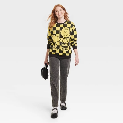 Peanuts Women's Snoopy Cozy Graphic Sweatshirt - Yellow 2 Peanuts Women's Snoopy Cozy Graphic Sweatshirt - Yellow - Image 2
