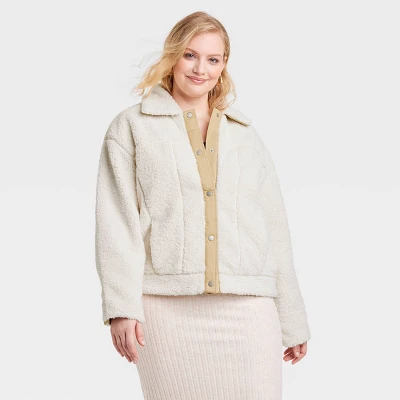 Women's Utility Faux Fur Jacket - Universal Thread™ White 4 Women's Utility Faux Fur Jacket - Universal Thread™ White - Image 4